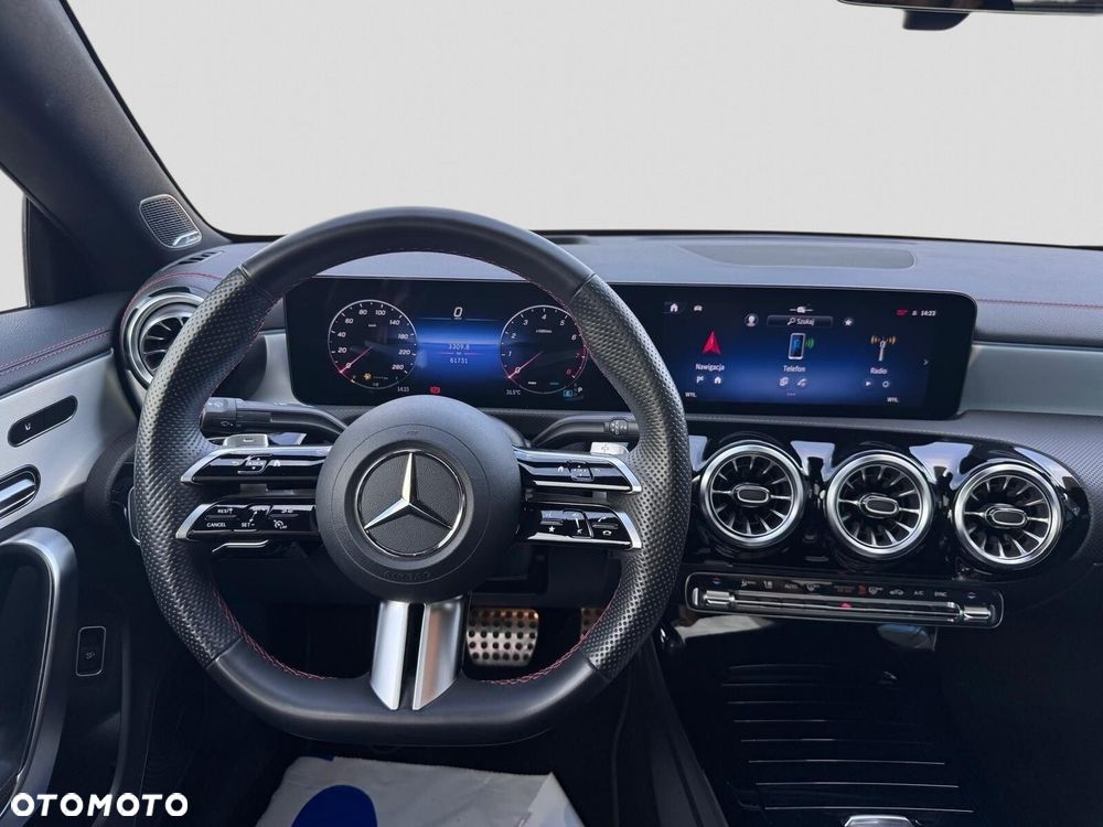 Mercedes-Benz CLA - 23
