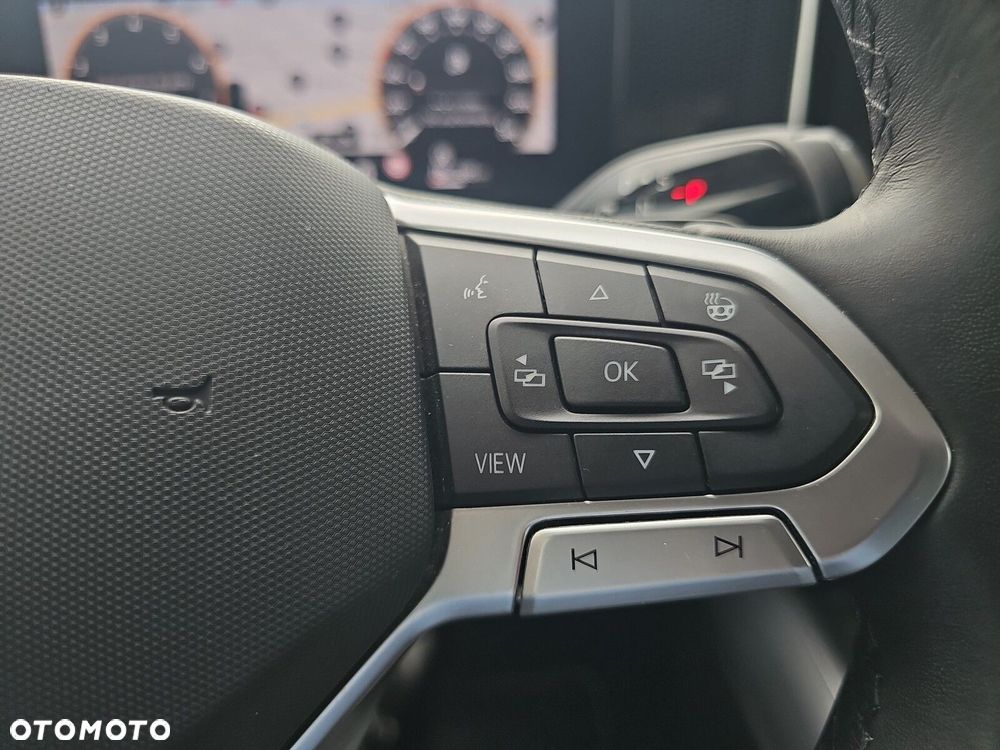 Volkswagen Passat - 25
