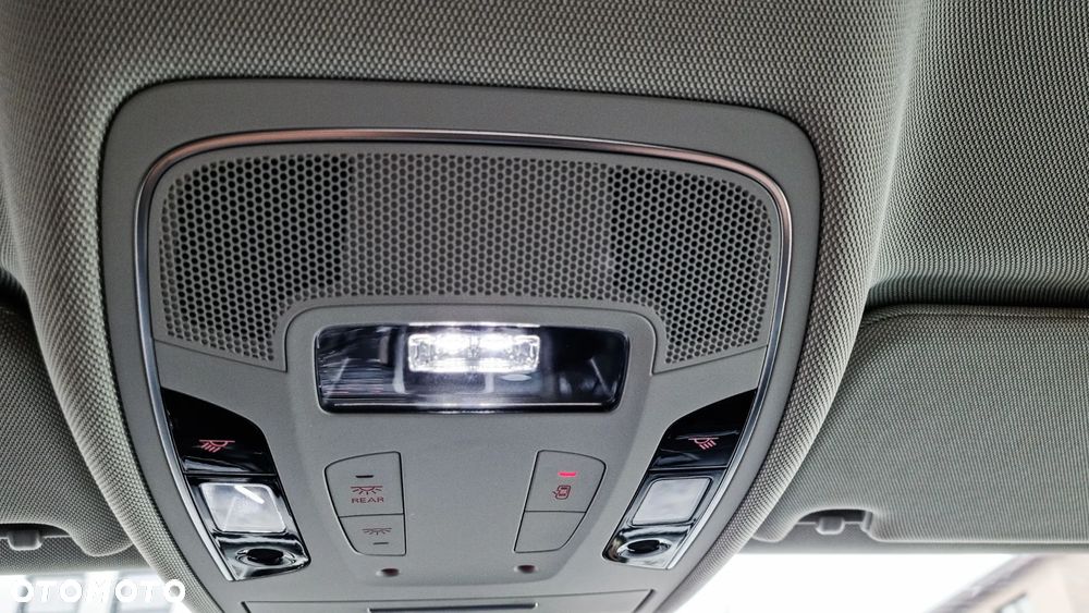 Audi A6 Allroad - 12