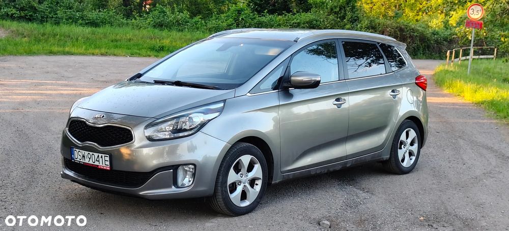 Kia Carens 1.6 GDI Dream-Team Edition - 10