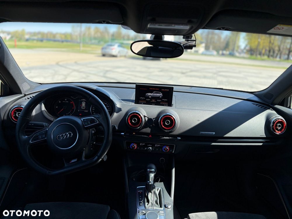 Audi A3 Sportback 2.0 TDI clean diesel Quattro Ambiente S tronic - 23