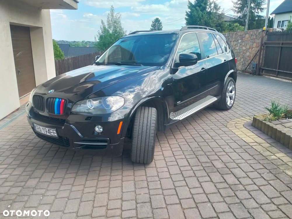 BMW X5 4.8i - 4