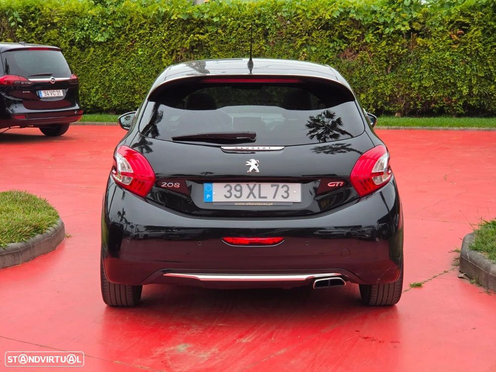 Peugeot 208 - 5