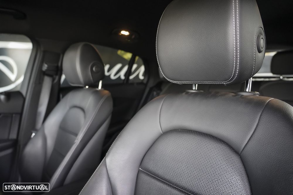 Mercedes-Benz GLC 300 e Coupe 4Matic 9G-TRONIC Avantgarde Advanced - 22