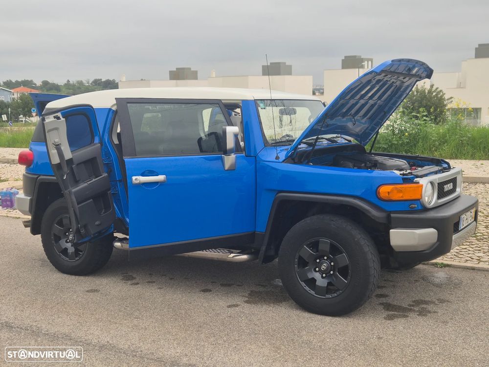 Toyota FJ Cruiser - 3