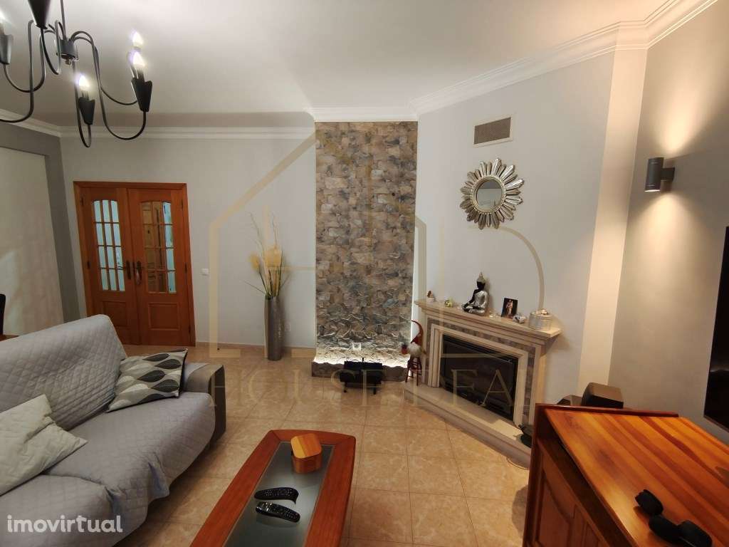 Espaçoso Apartamento T3 com Terraço. Baixa da Banheira - Grande imagem: 4/55