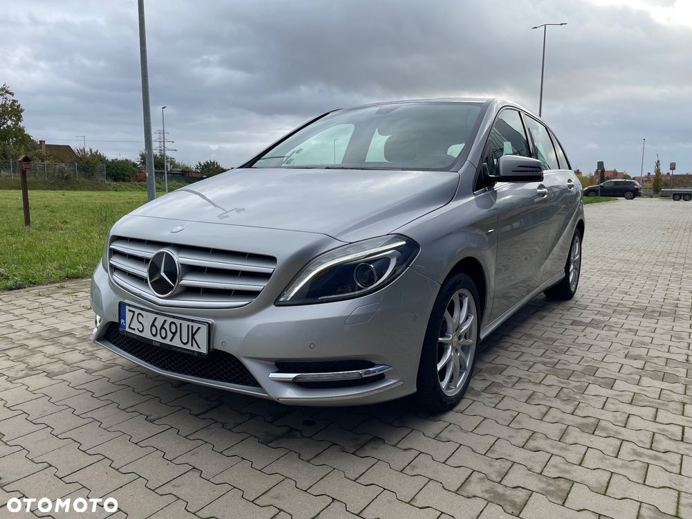 Mercedes-Benz Klasa B 180 (BlueEFFICIENCY) - 3