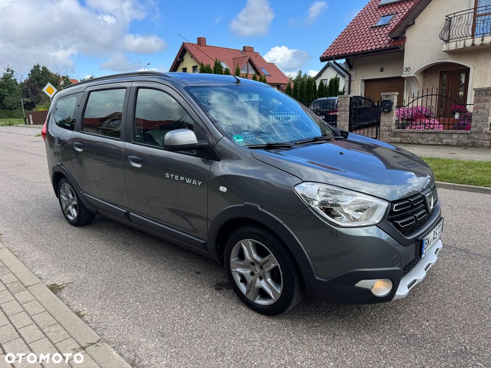 Dacia Lodgy dCi 110 Stepway Celebration - 3