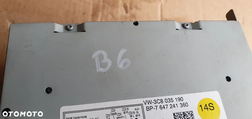 Radio radioodtwarzacz oryginał BDB KOD VW Passat B6 3C8035190 - 10