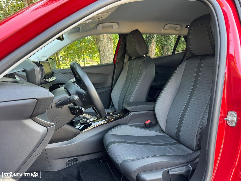 Peugeot e-2008 50 kWh Allure - 18