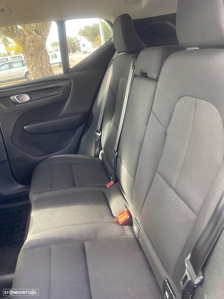 Volvo XC 40 - 35