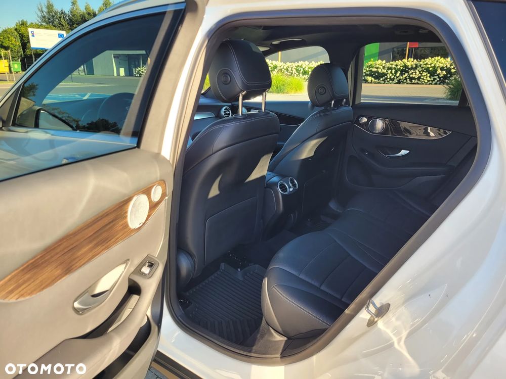 Mercedes-Benz GLC 300 4Matic 9G-TRONIC - 14