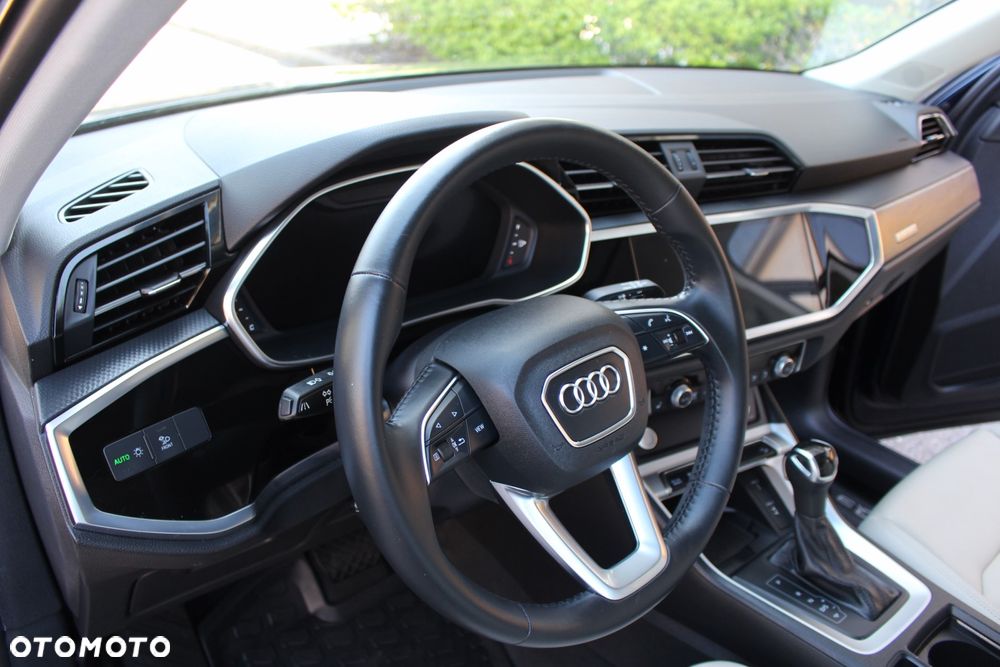 Audi Q3 - 22