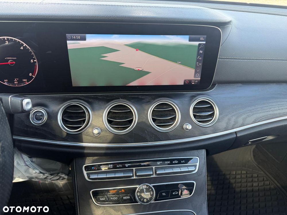 Mercedes-Benz Klasa E 220 d 9G-TRONIC AMG Line - 18