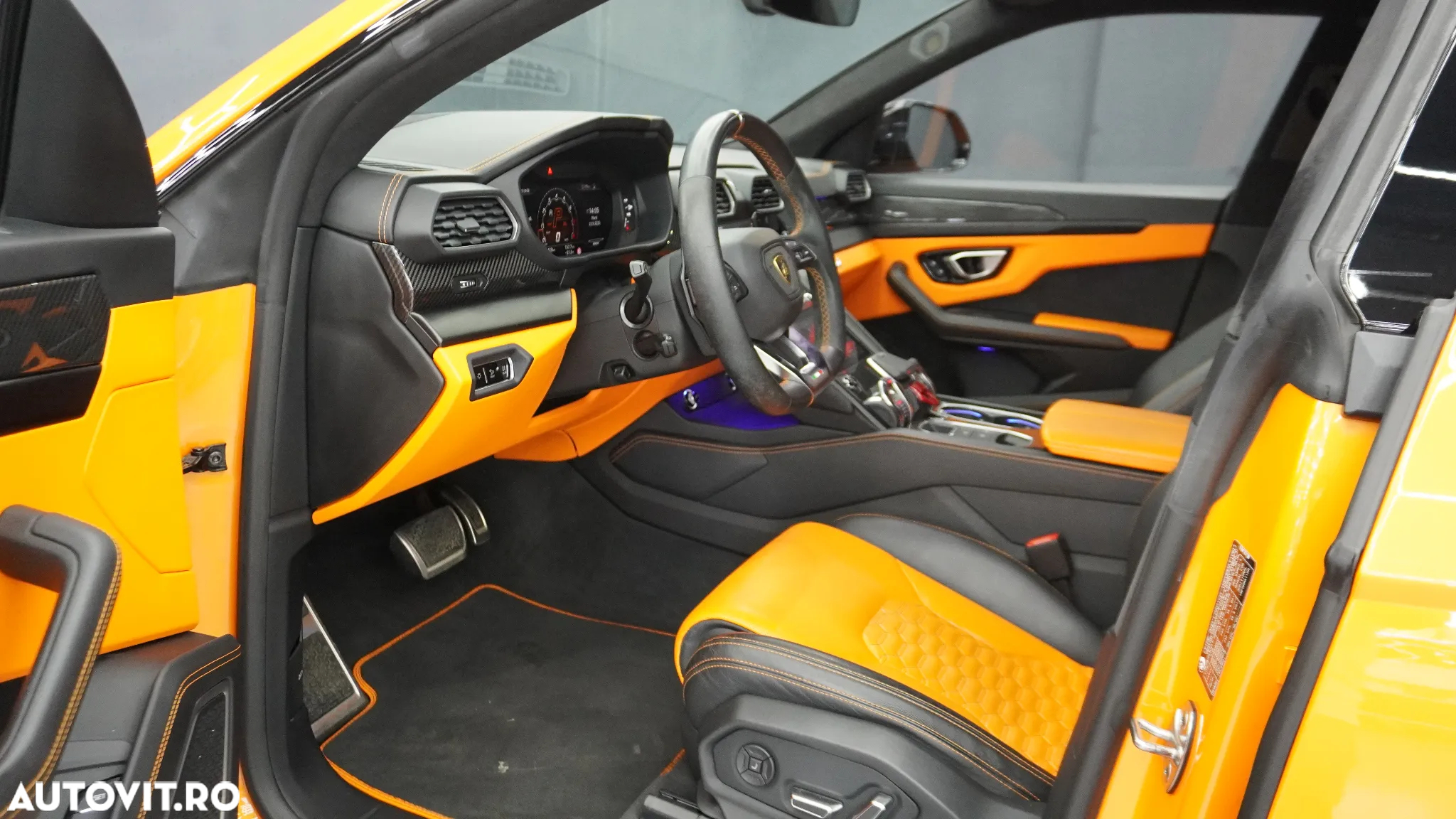 Lamborghini URUS Standard - 37