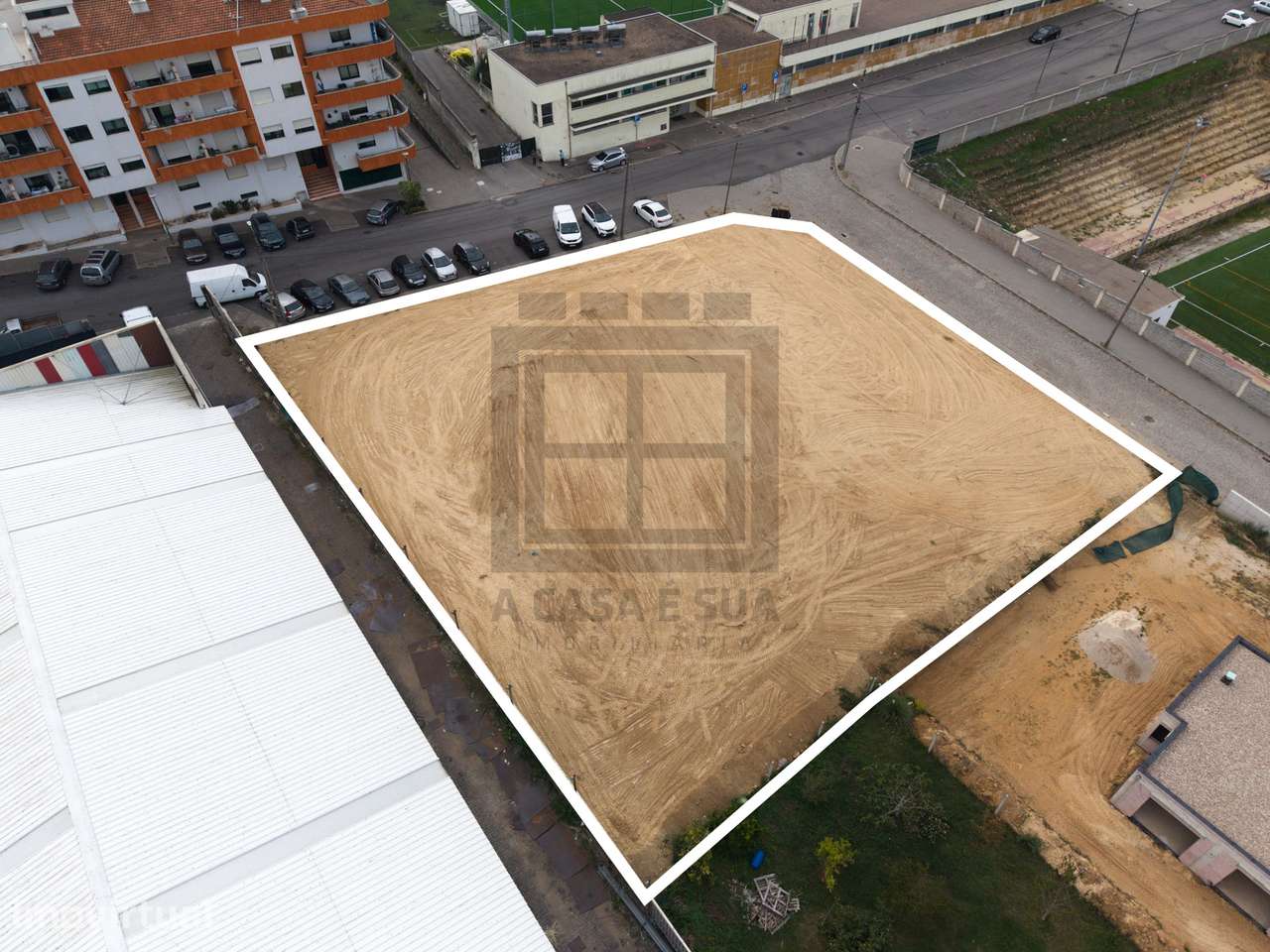 Lotes para construção com 2.165 m2 em Paços de Brandão - Grande imagem: 4/20