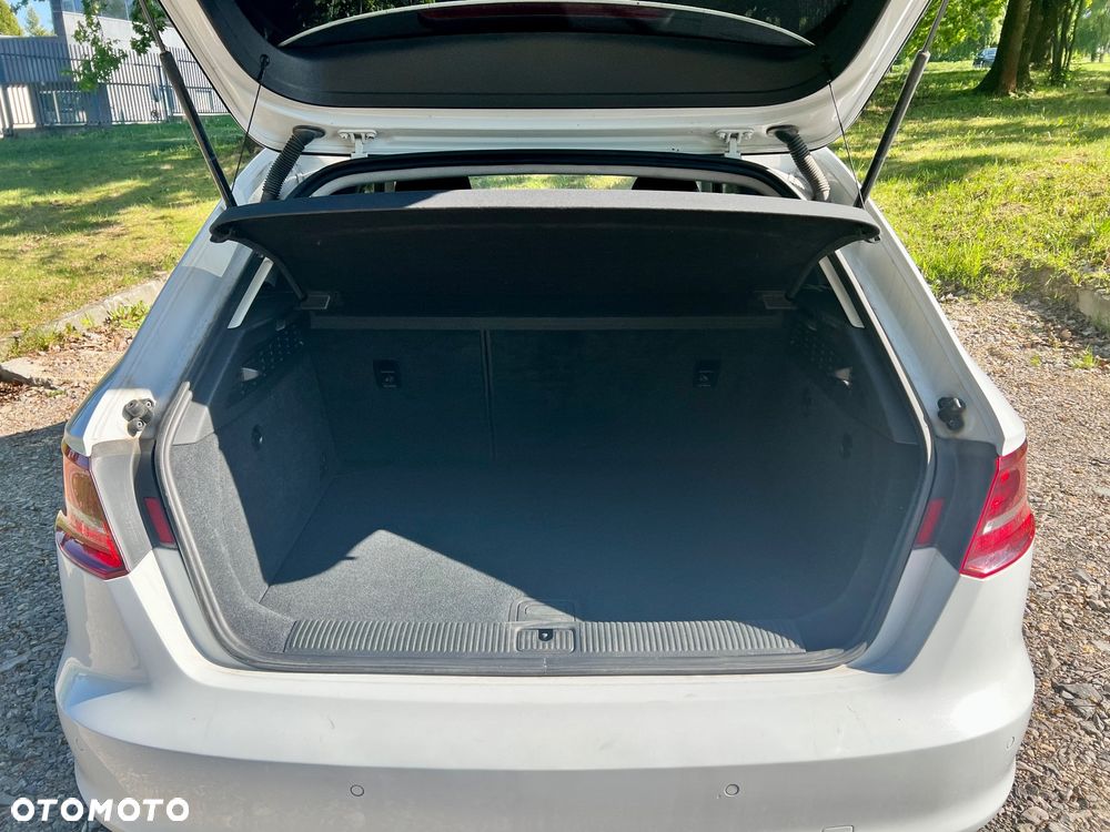 Audi A3 Sportback 1.6 TDI S tronic - 9