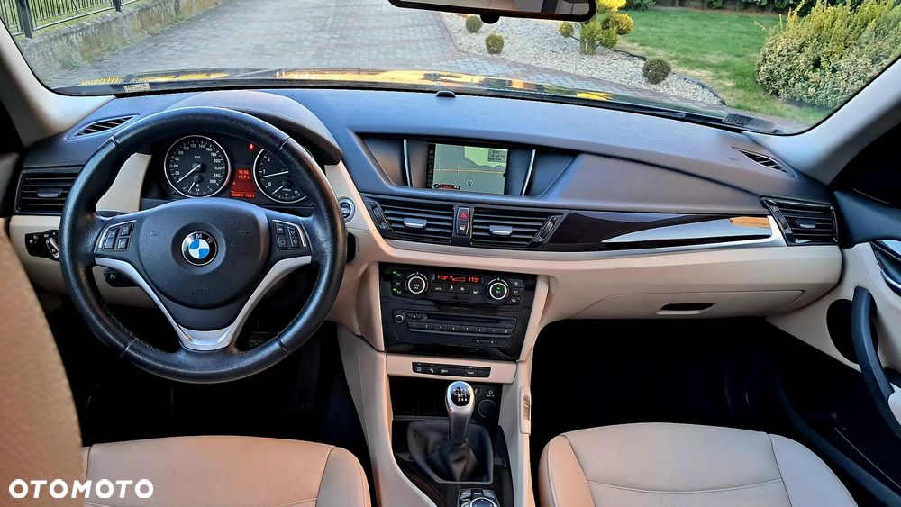 BMW X1 sDrive20i xLine - 9