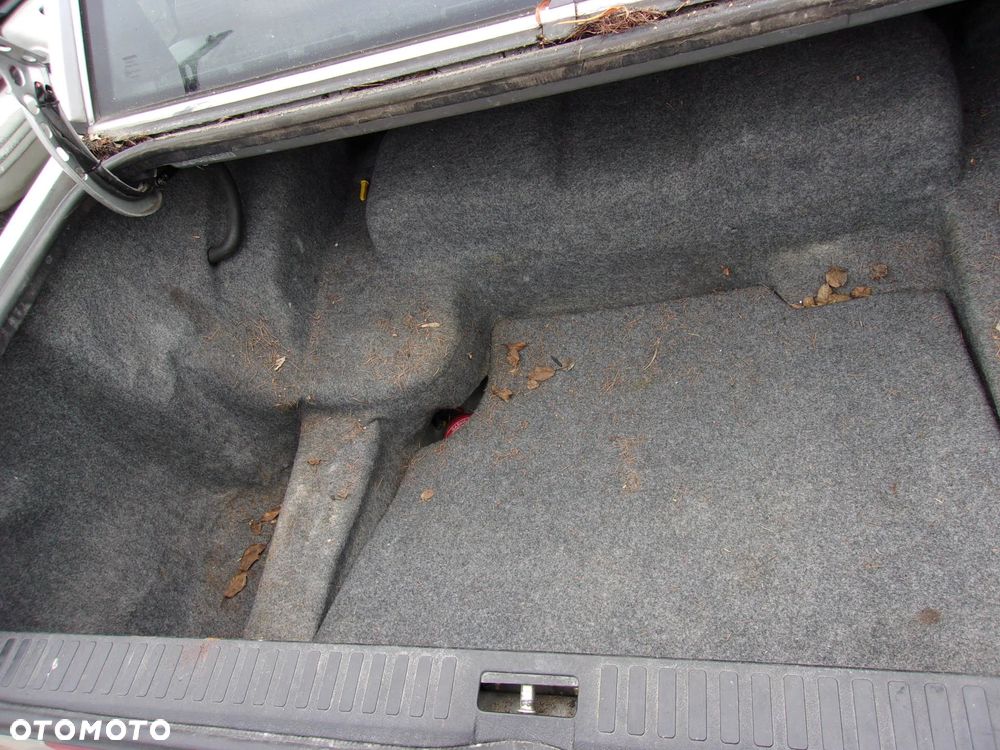 Volvo 740 940 silnik 2,3 skrzynia drzwi błotniki fotele lampy zawieszenie - 7