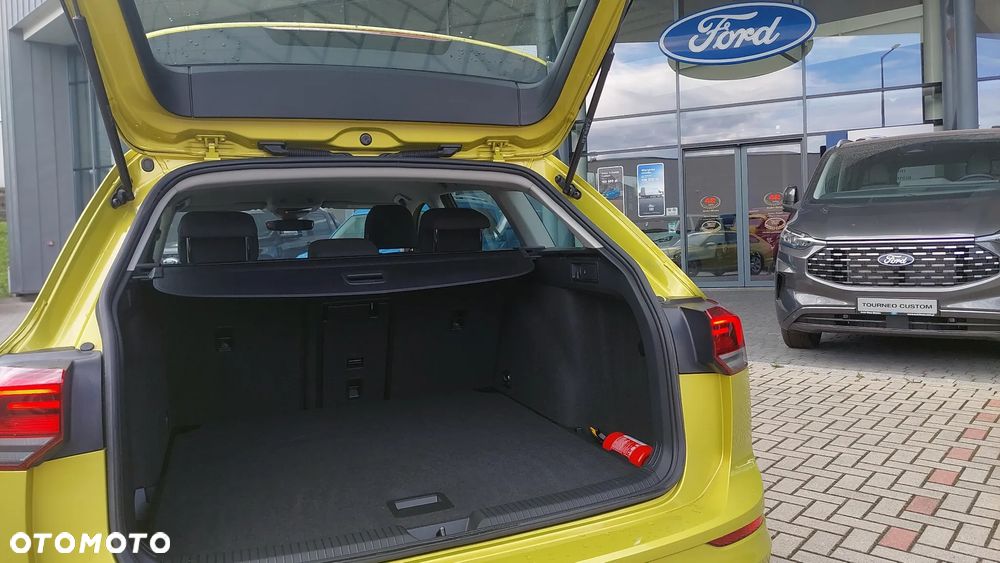 Volkswagen Golf VIII 1.5 TSI EVO Life - 13