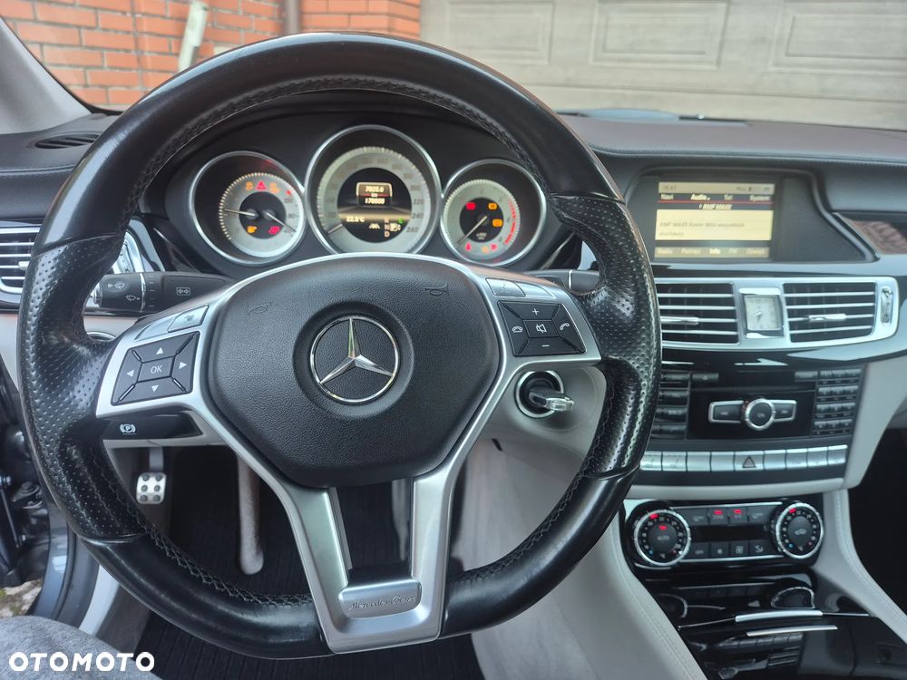 Mercedes-Benz CLS 350 CDI 4-Matic BlueEff - 15