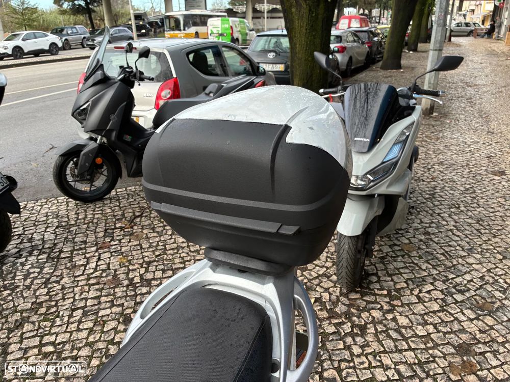 Kymco Agility 125 - 8