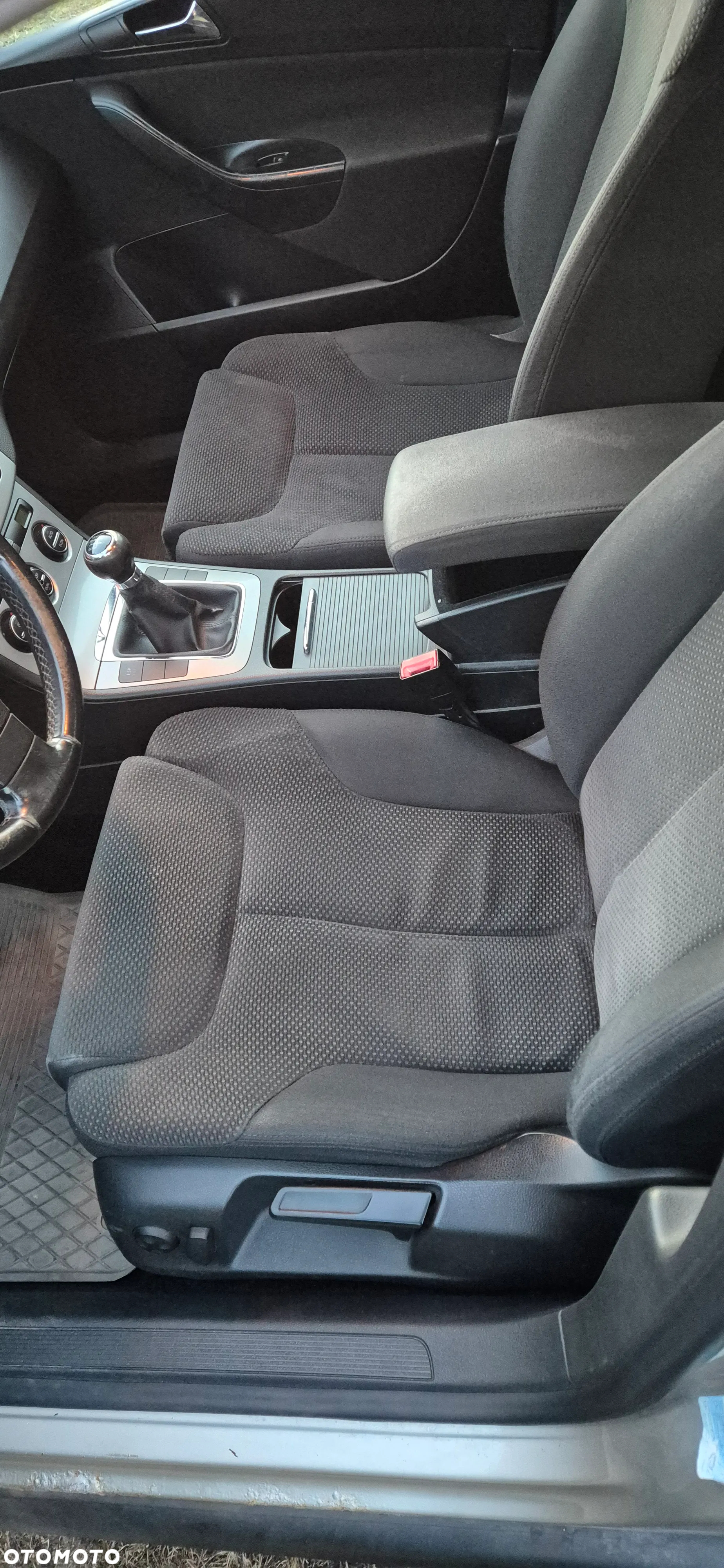 Volkswagen Passat 2.0 TDI Comfortline - 22
