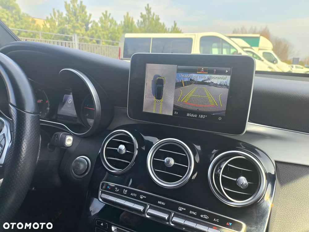 Mercedes-Benz GLC 220 d 4Matic 9G-TRONIC AMG Line - 20