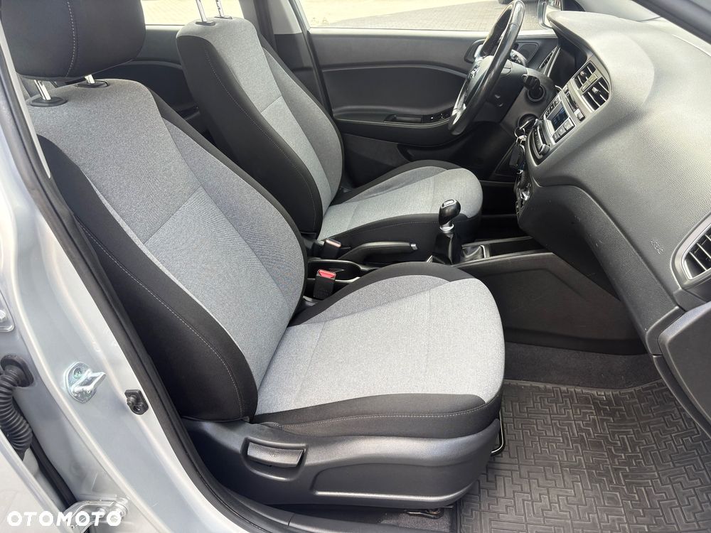 Hyundai i20 blue 1.2 Advantage+ - 22