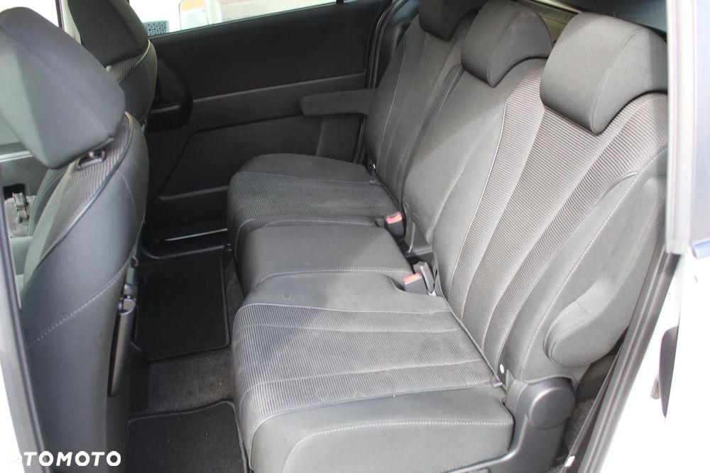 Mazda 5 - 16