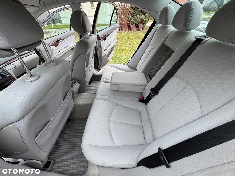 Mercedes-Benz Klasa E - 19