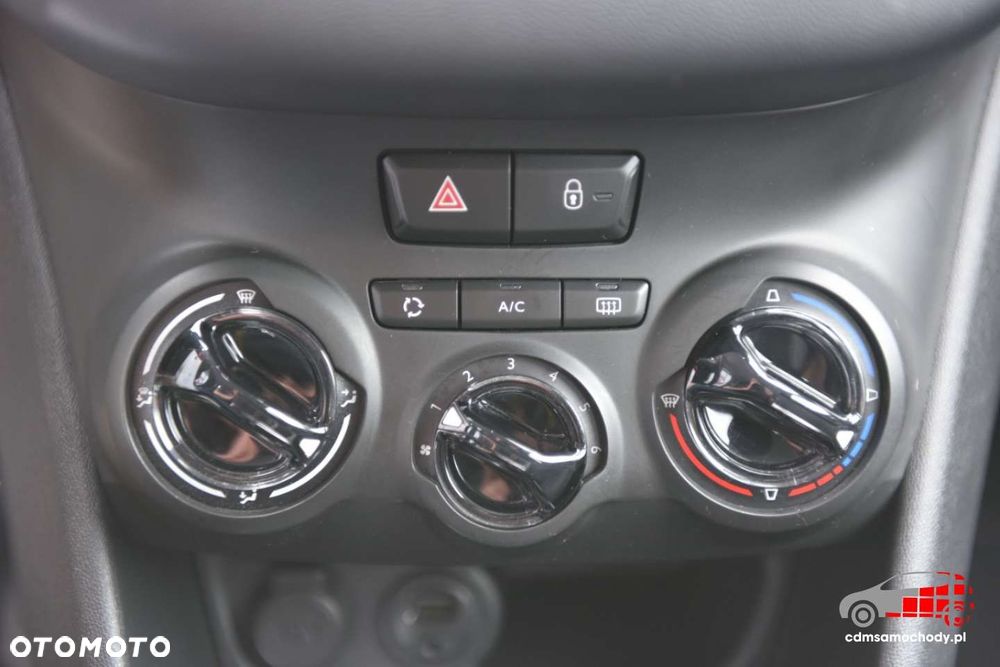Peugeot 208 - 28
