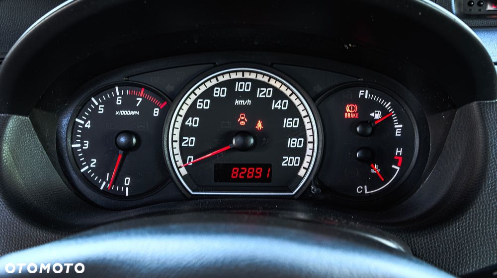 Suzuki Swift 1.3 Club - 9