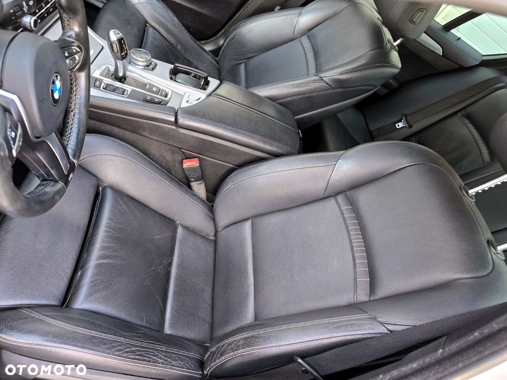 BMW Seria 5 530d xDrive Sport-Aut - 31