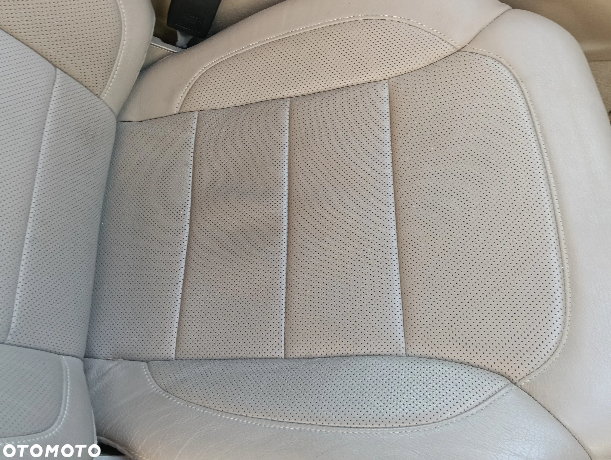 Mercedes-Benz ML 350 BlueTec 4-Matic - 13