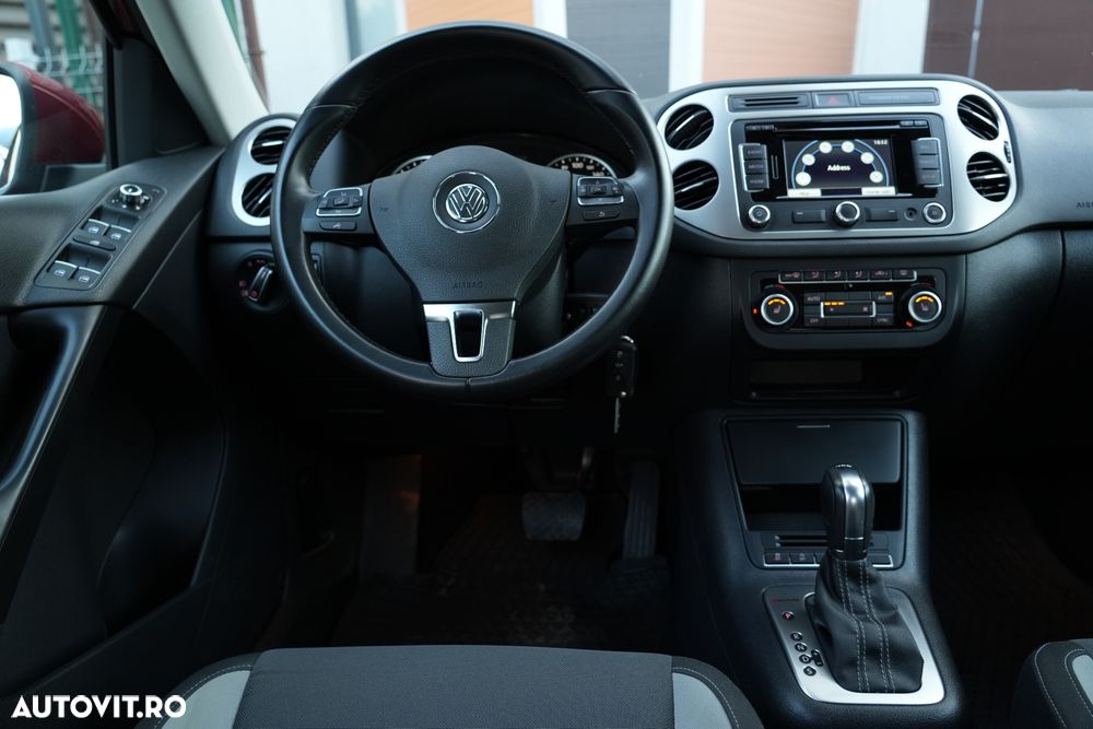 Volkswagen Tiguan 2.0 TDI DPF 4Motion BlueMotion Technology DSG Lounge Track & Style - 26
