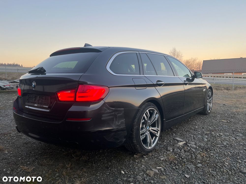 BMW Seria 5 520d Luxury Line - 9