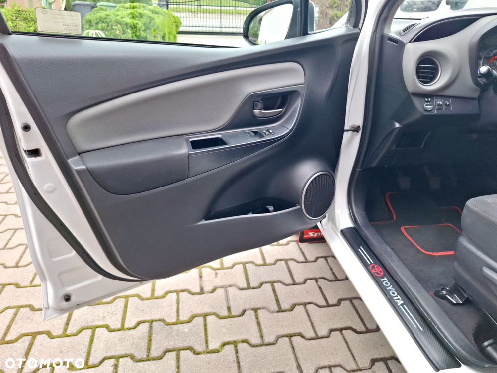 Toyota Yaris - 15