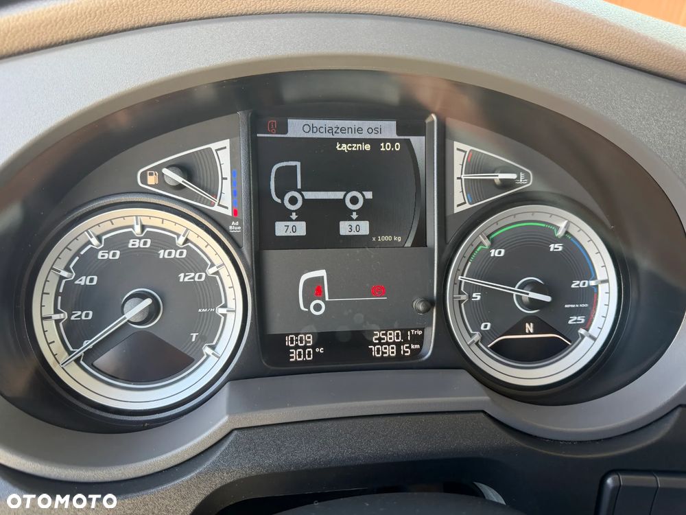 DAF XF 106 480 / MEGA LOW DECK / 709 TYS. KM PRZEBIEGU / NOWY TACHOGRAF / NAJWYŻSZA KABINA SUPER SPACE CAB / LODÓWKA / 2018 ROK !! - 24