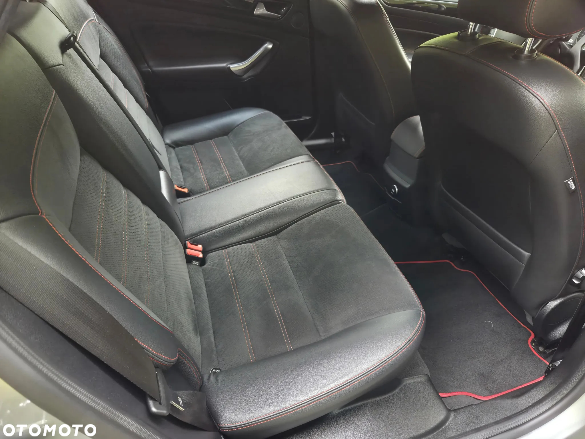 Ford Mondeo 2.0 TDCi Ghia - 16