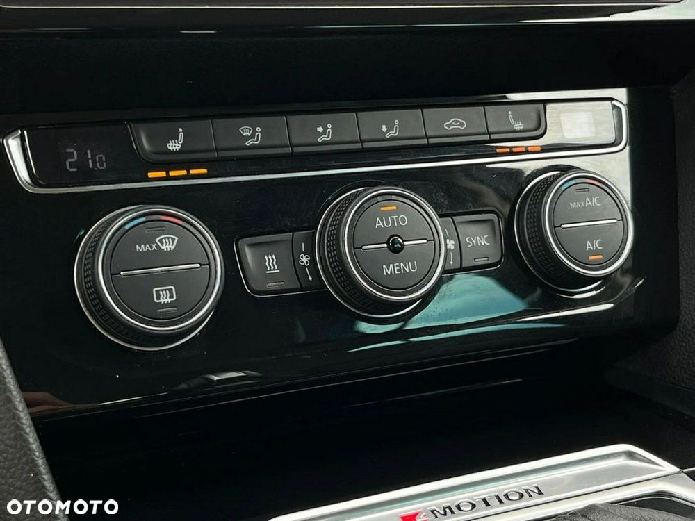 Volkswagen Passat - 23