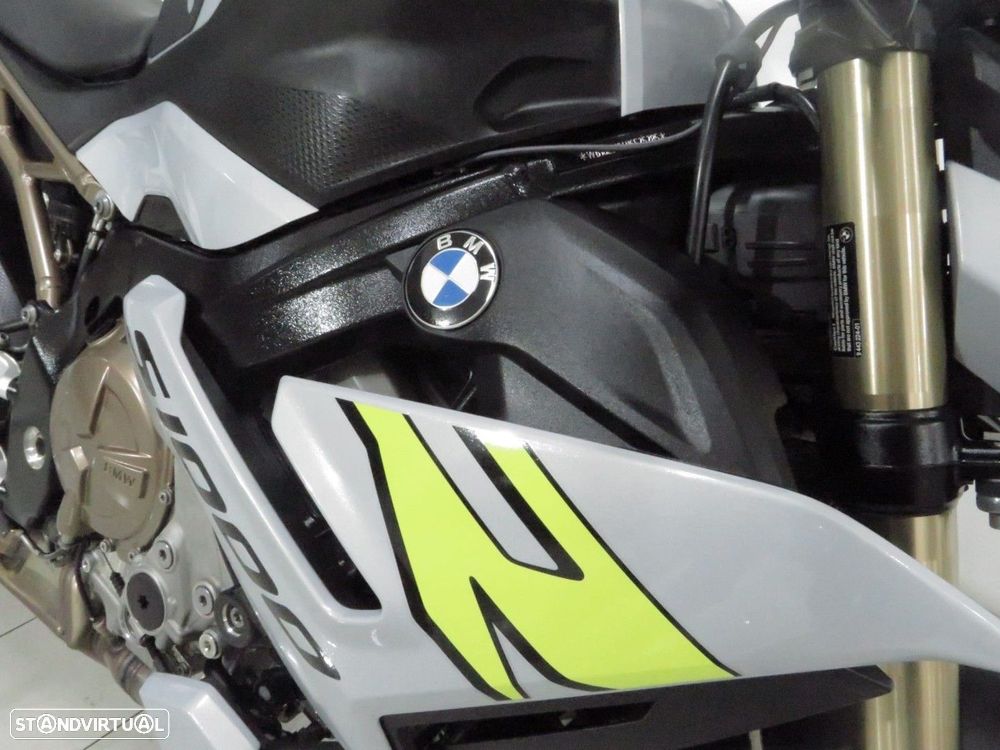 BMW S 1000 R . - 22