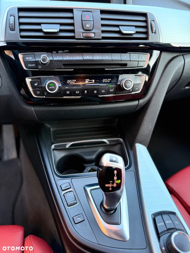 BMW Seria 3 320i Sport Line - 17