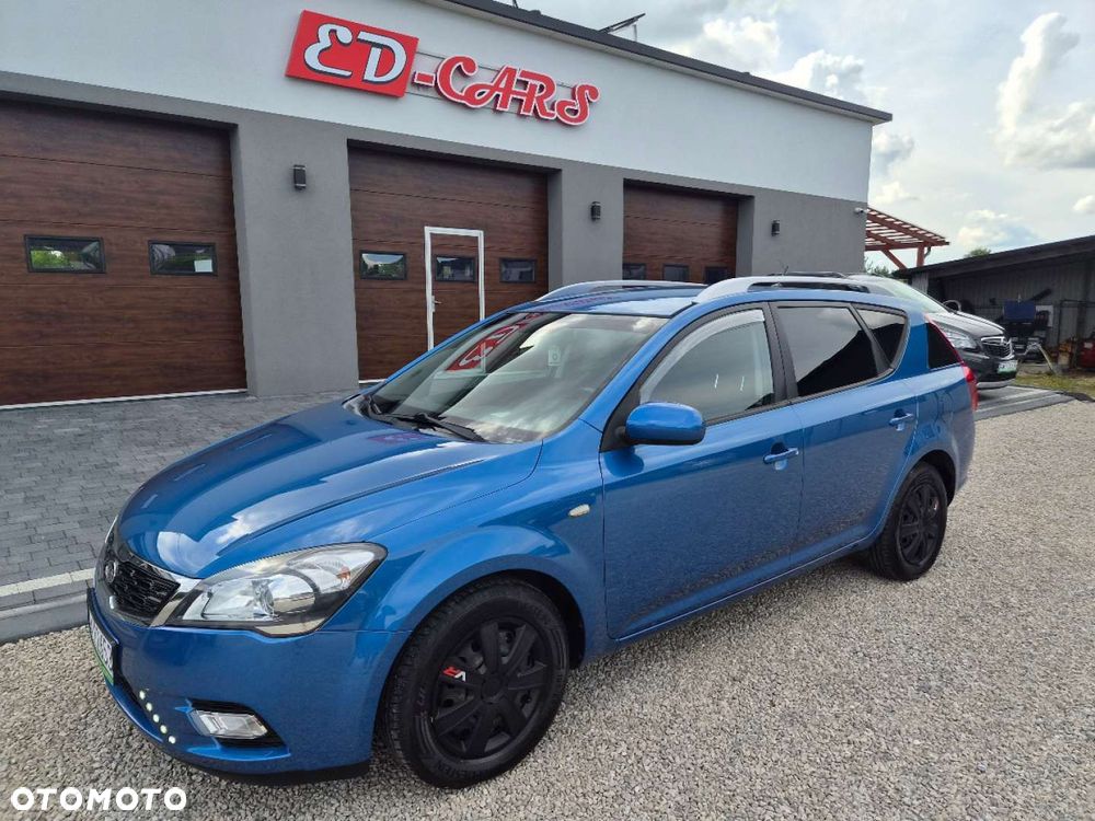 Kia Ceed - 4