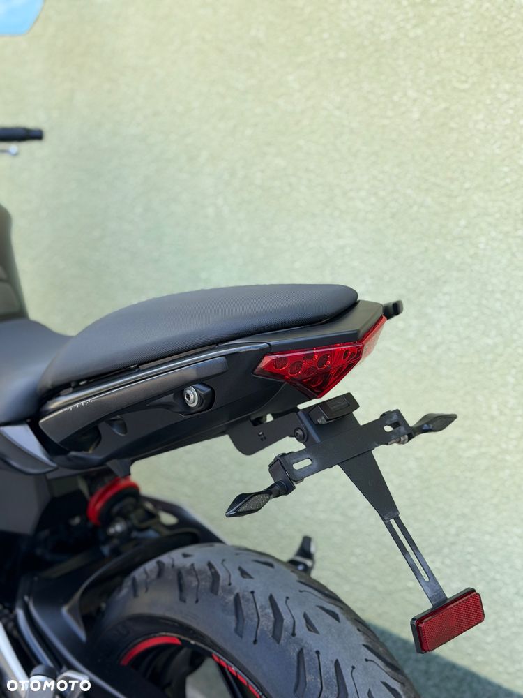 Kawasaki ER - 20