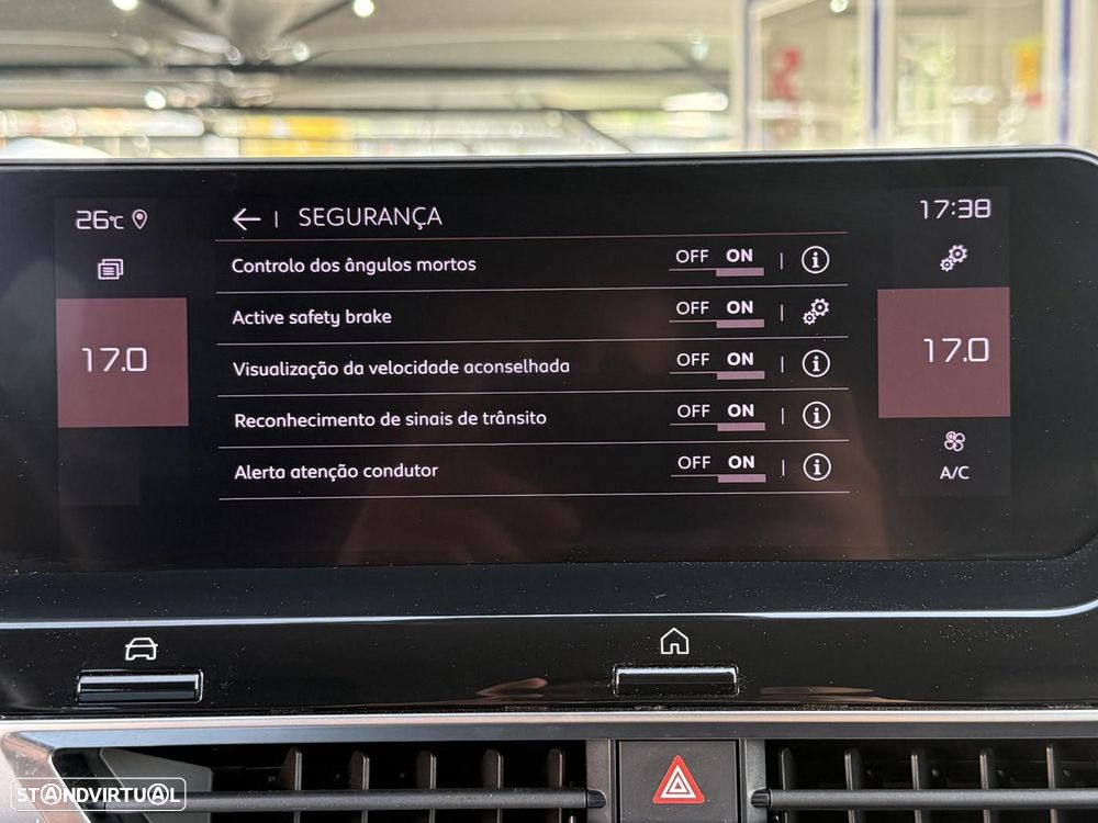 Citroën C4 1.2 PureTech Shine EAT8 - 32