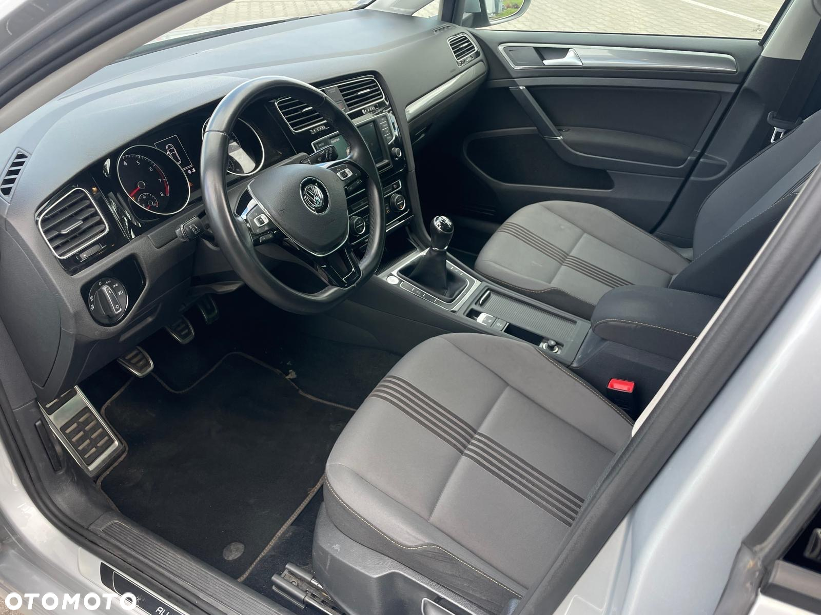 Volkswagen Golf 1.2 TSI BlueMotion Technology Allstar - 9