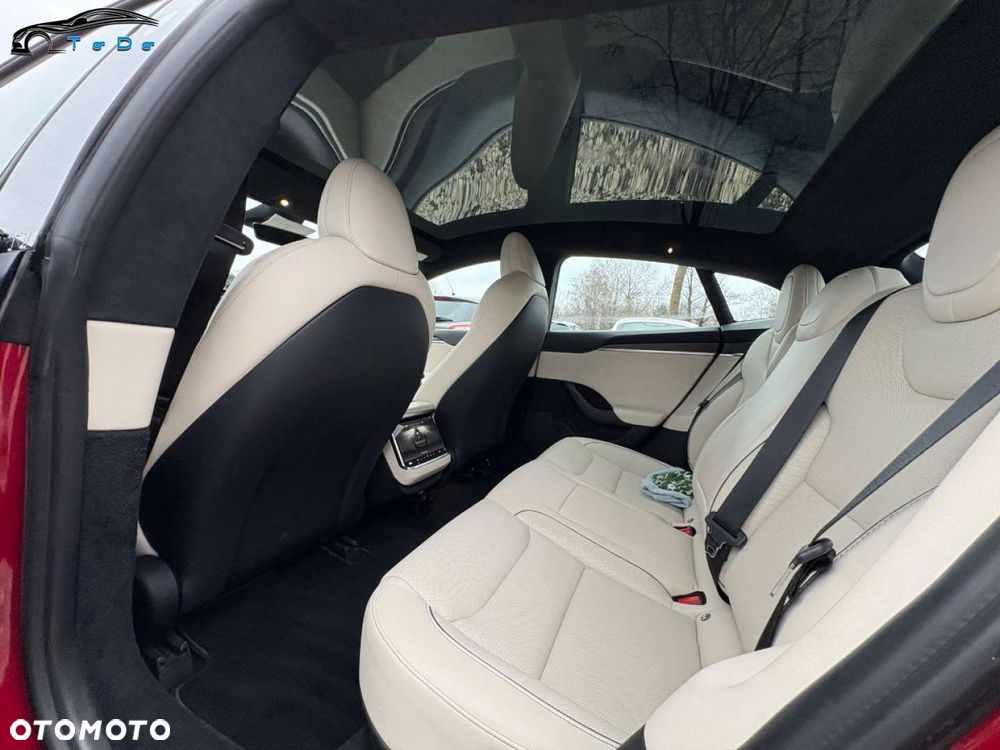 Tesla Model S - 13
