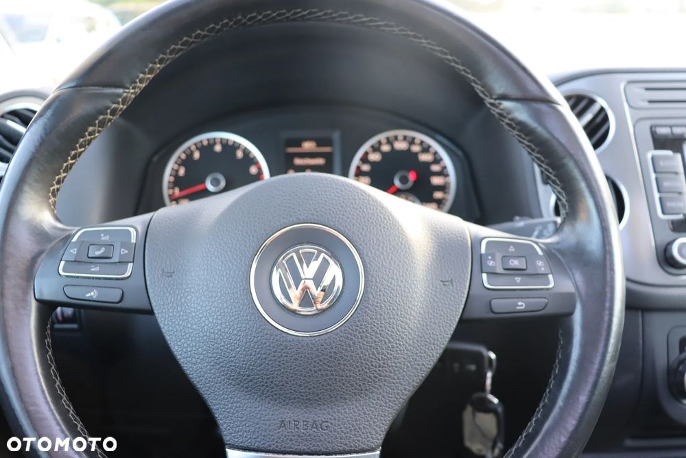 Volkswagen Tiguan - 26
