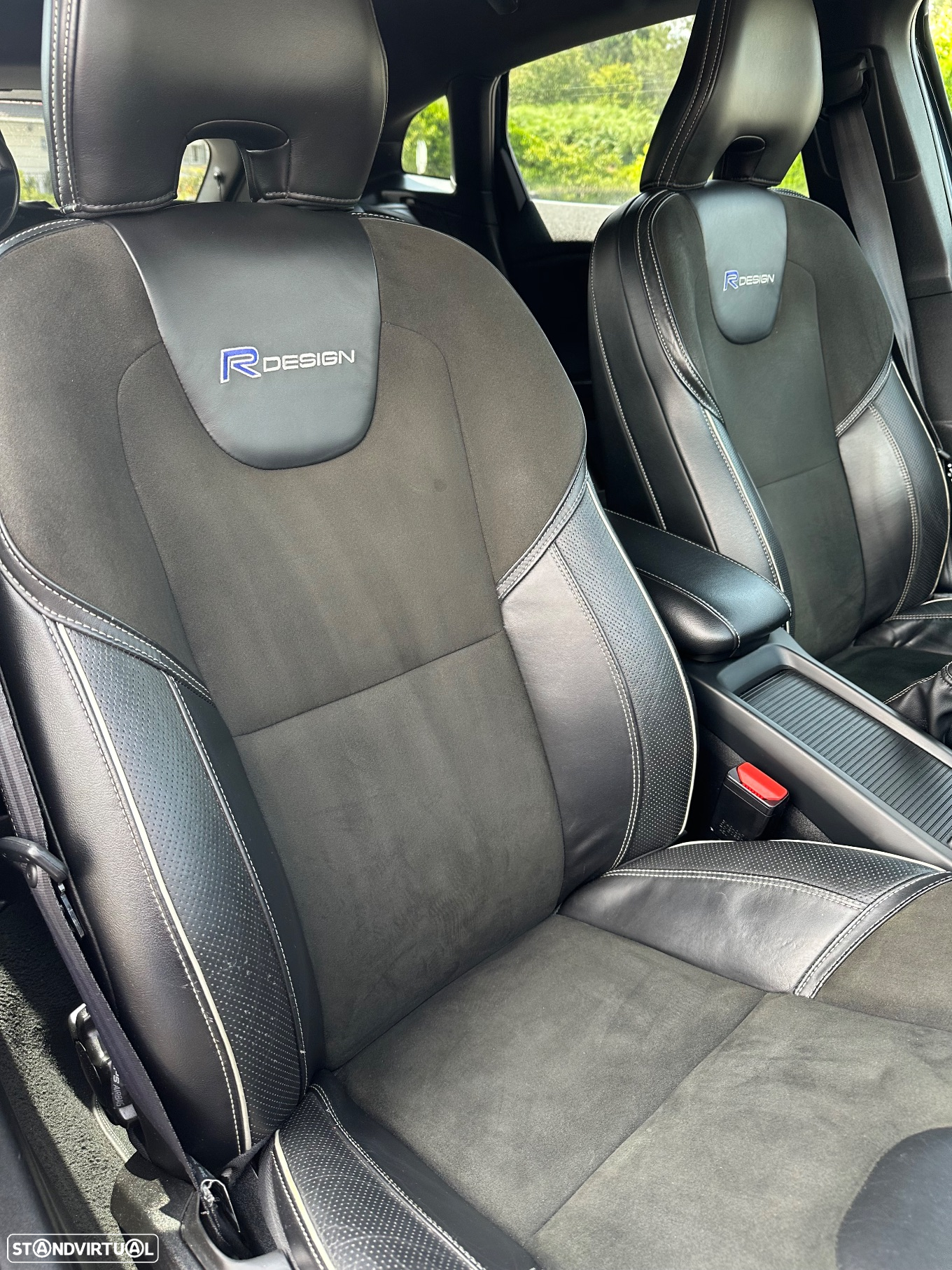 Volvo V40 1.6 D2 R-Design - 35